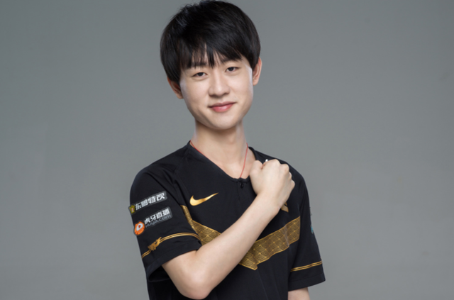 限制了曼联 限制了曼联