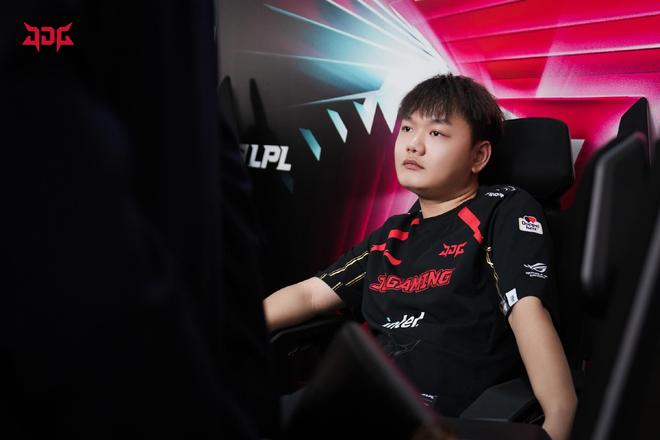 连续两轮不 连续两轮不